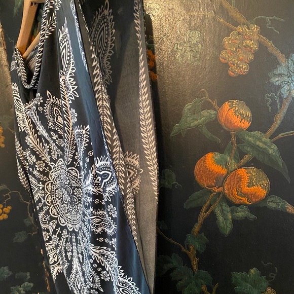 Papillon Tunic - Picture 6 of 6